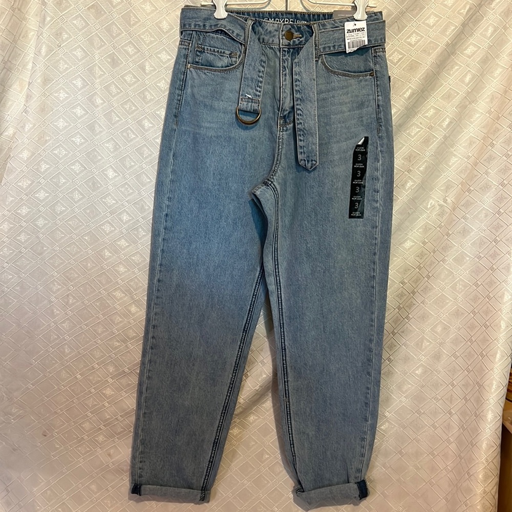 Empyre Eileen MOM JEANS with Belt NWT